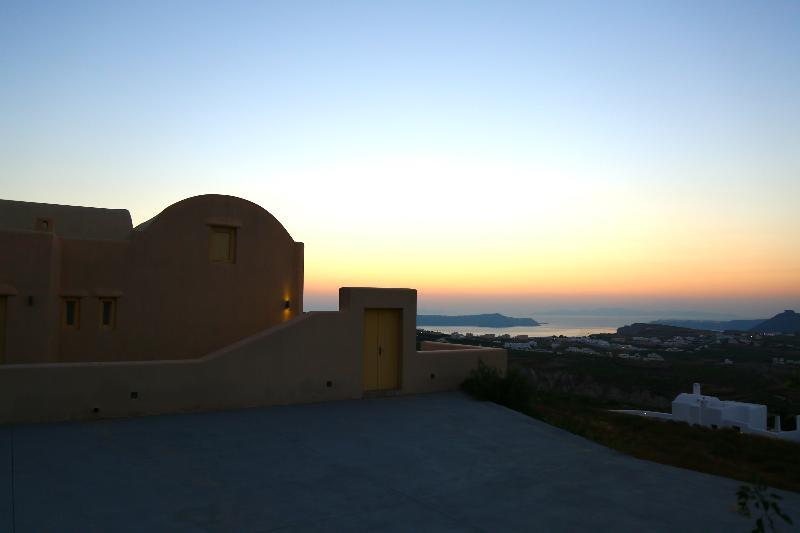 North Santorini A Luxury Spa Hotel Pýrgos Eksteriør billede