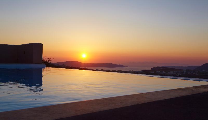 North Santorini A Luxury Spa Hotel Pýrgos Eksteriør billede